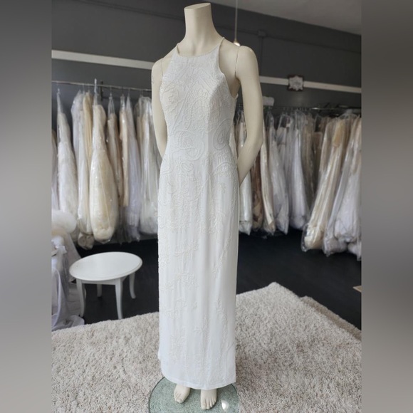 Beautiful beaded wedding dress by “blushe” size 10 - Picture 1 of 5